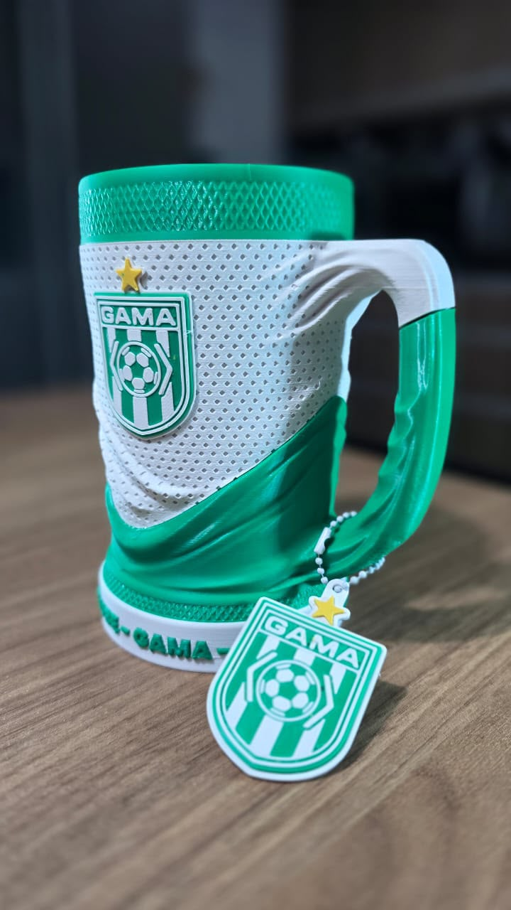 Caneca do Gama acompanhada de chaveiro personalizado